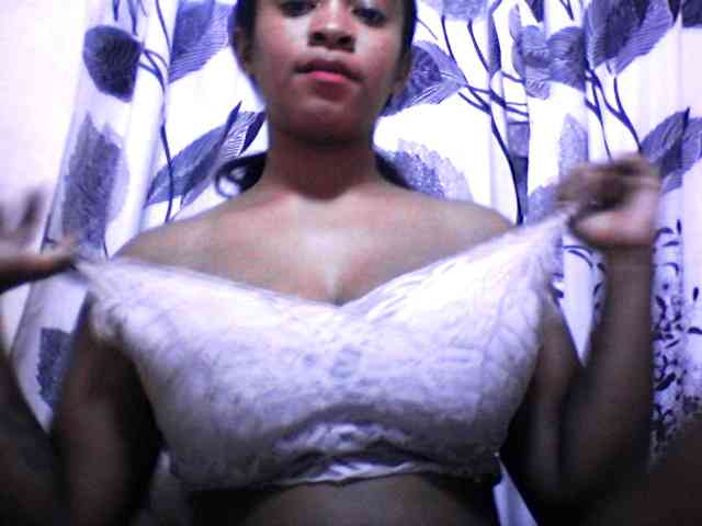 silviaLaBombe webcam