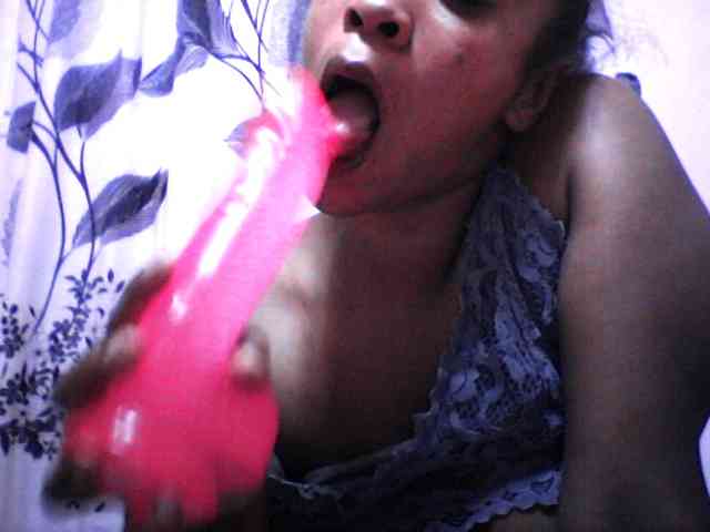 silviaLaBombe webcam