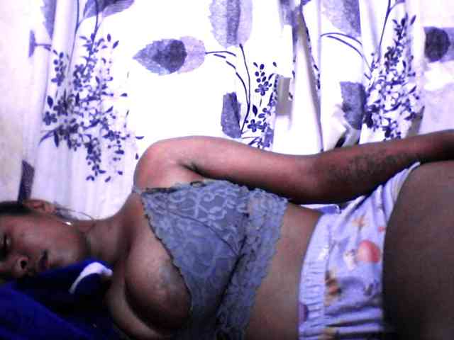 silviaLaBombe webcam