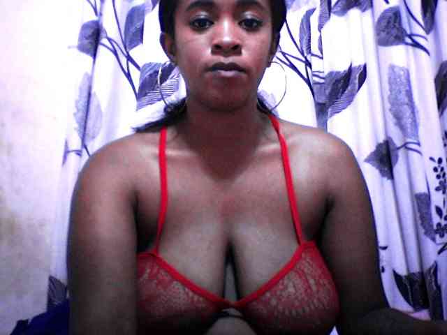silviaLaBombe webcam