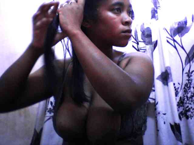 silviaLaBombe webcam