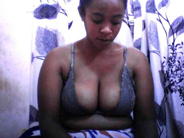 silviaLaBombe webcam