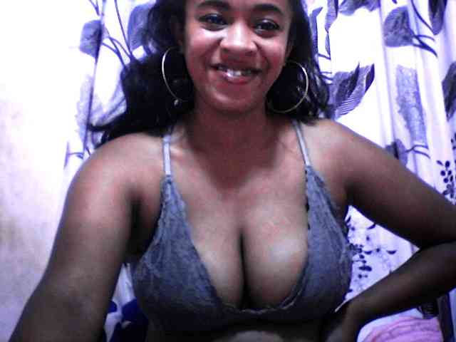 silviaLaBombe webcam