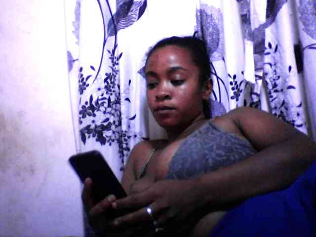 silviaLaBombe webcam