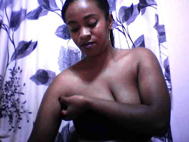 Modèle: silviaLaBombe
