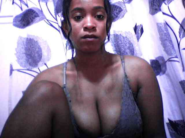 silviaLaBombe webcam