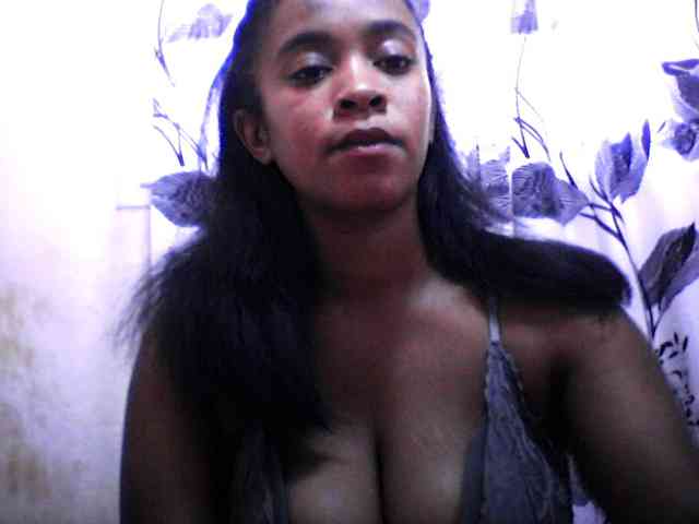 silviaLaBombe webcam