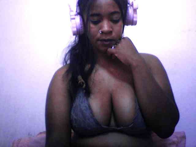 silviaLaBombe's webcam live show