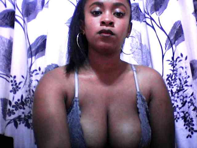 silviaLaBombe silviaLaBombe