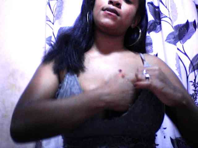 silviaLaBombe webcam