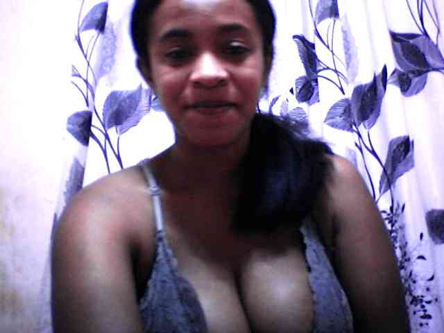 silviaLaBombe webcam