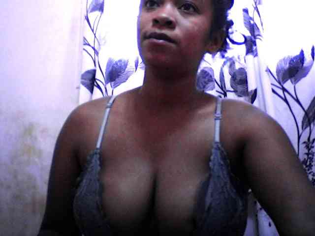 silviaLaBombe webcam