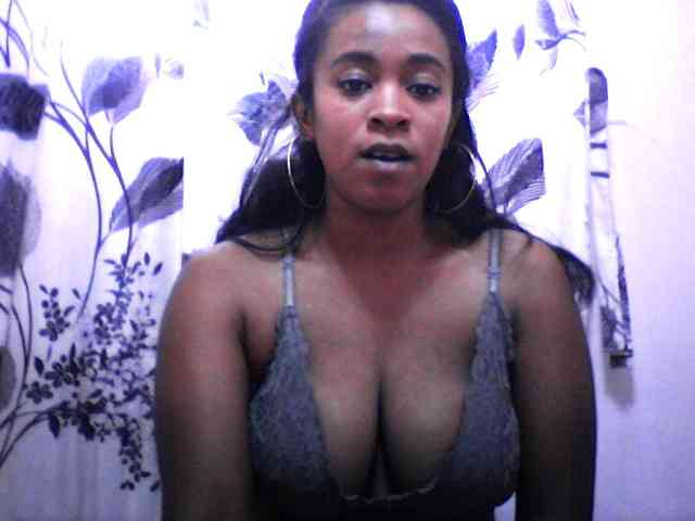 Modèle: silviaLaBombe