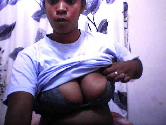 silviaLaBombe webcam