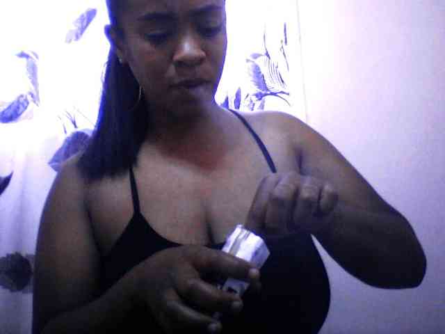 silviaLaBombe Live Webcam on BongaCams