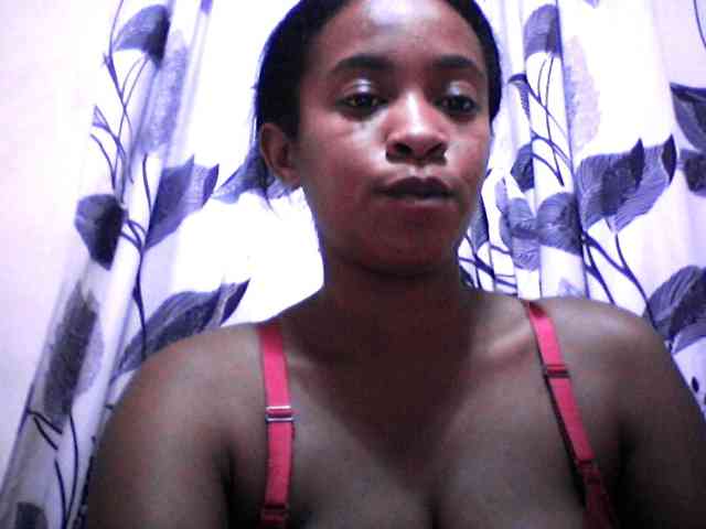 Modèle: silviaLaBombe