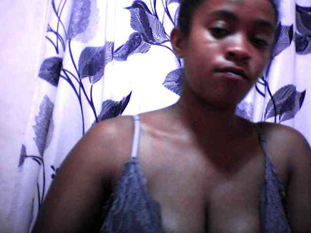 silviaLaBombe webcam