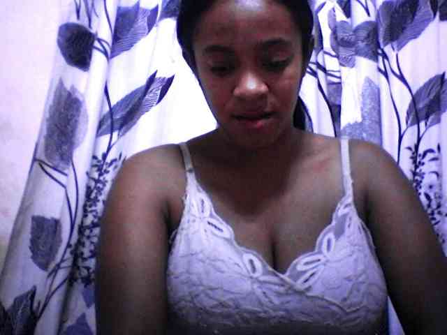 Modèle: silviaLaBombe