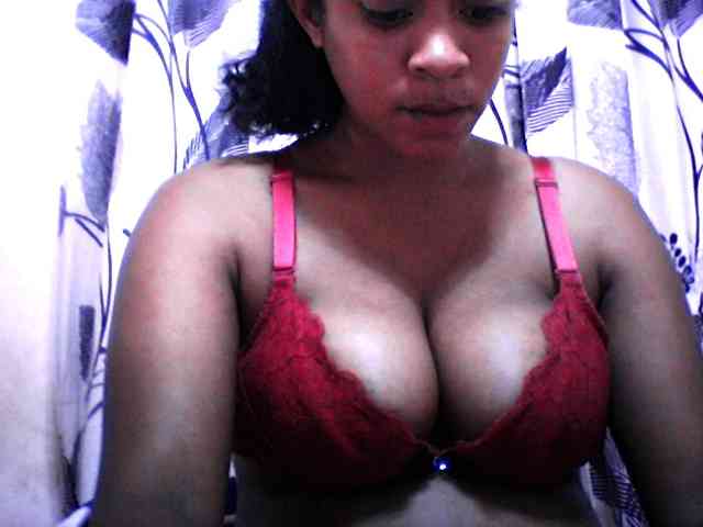 silviaLaBombe webcam