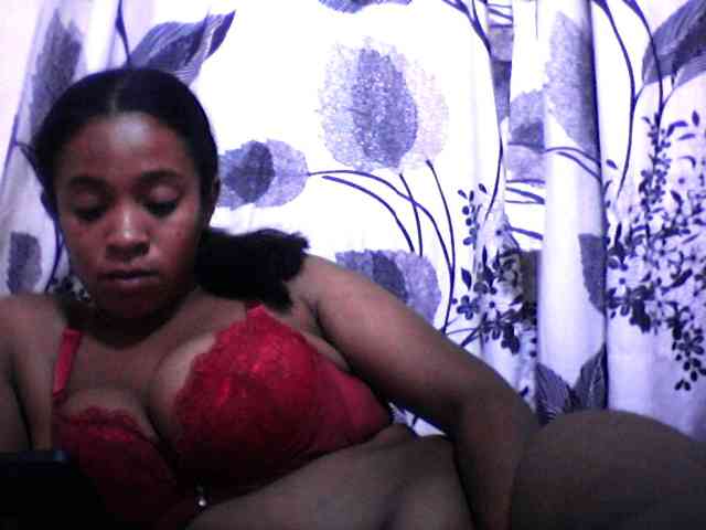 silviaLaBombe Live Webcam on BongaCams