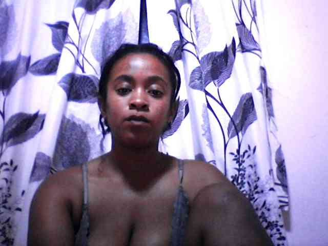 silviaLaBombe webcam