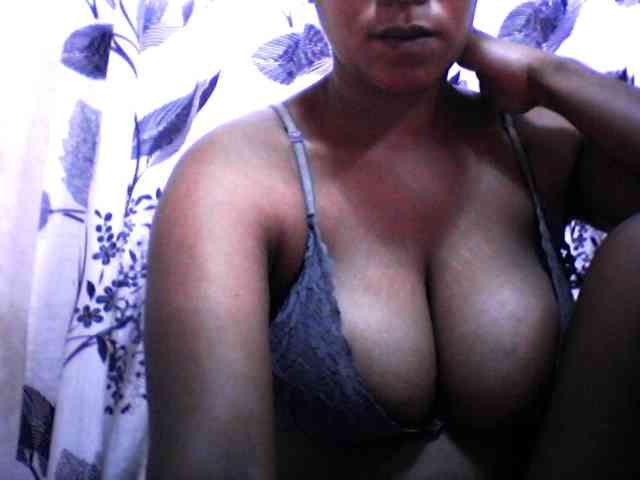 silviaLaBombe webcam