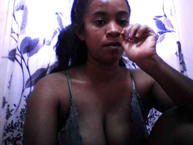 silviaLaBombe webcam