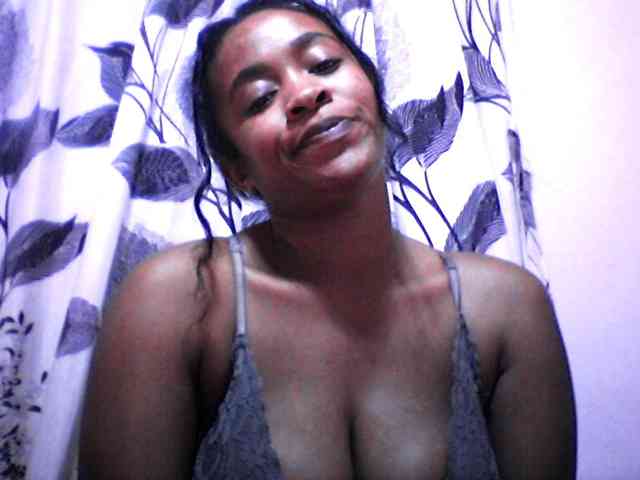 silviaLaBombe webcam