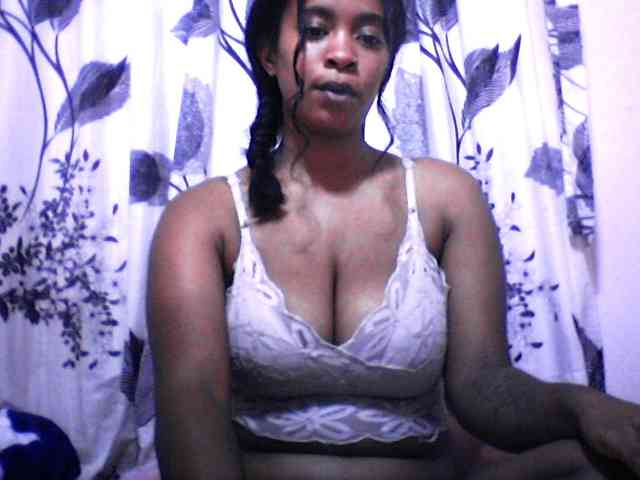 silviaLaBombe webcam