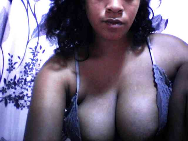 silviaLaBombe webcam