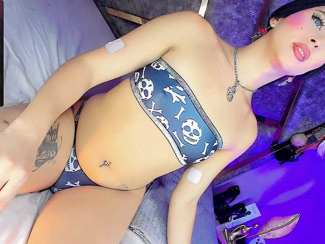 Gia21XXX live webcam show