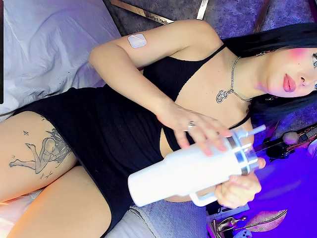 Gia21XXX live webcam show