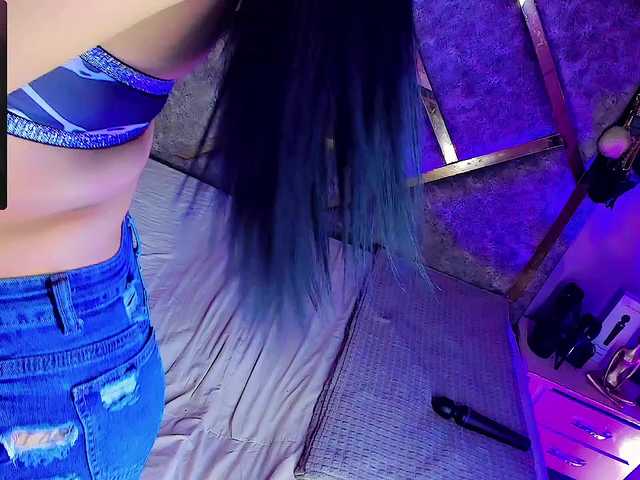 Gia21XXX live webcam show