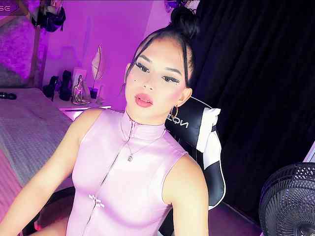 Gia21XXX Live Webcam on BongaCams