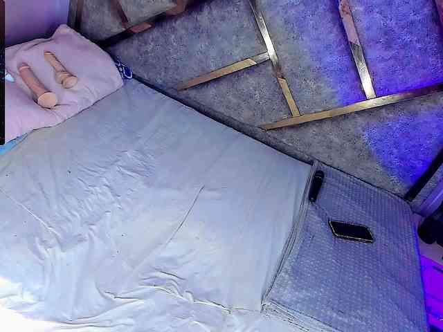 Gia21XXX Live Webcam on BongaCams