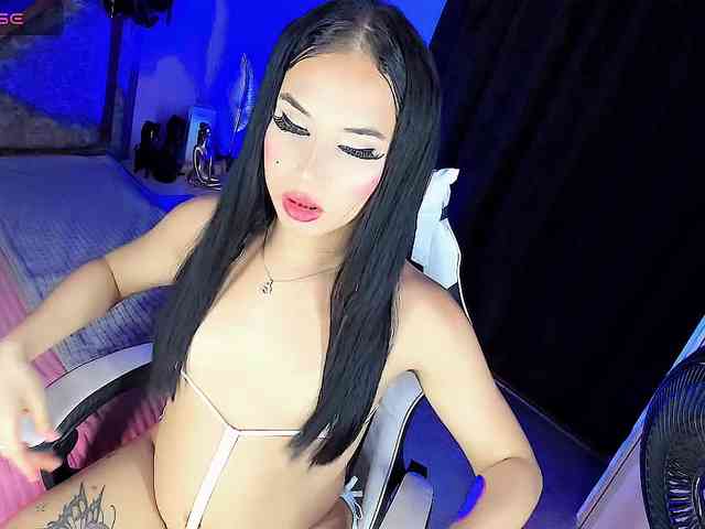Gia21XXX Live Webcam on BongaCams