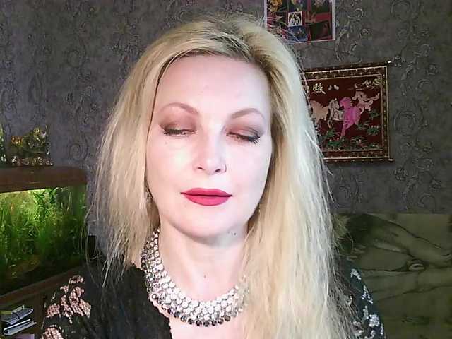 JanessNE's BongaCams show and profile