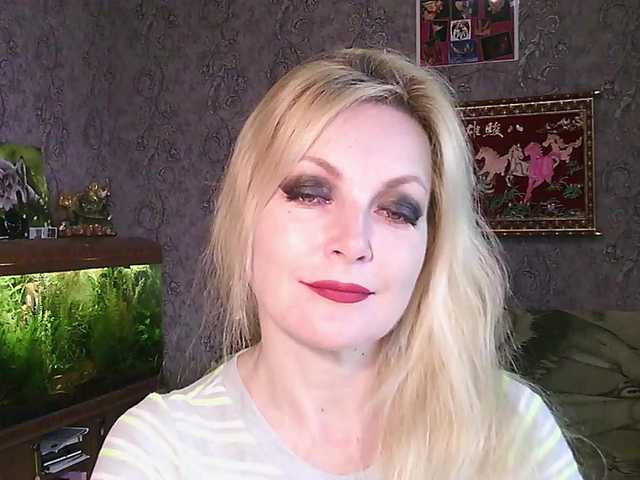 JanessNE's BongaCams show and profile