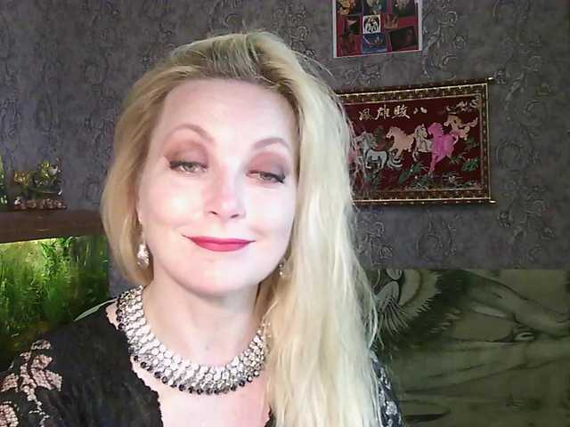 JanessNE's BongaCams show and profile