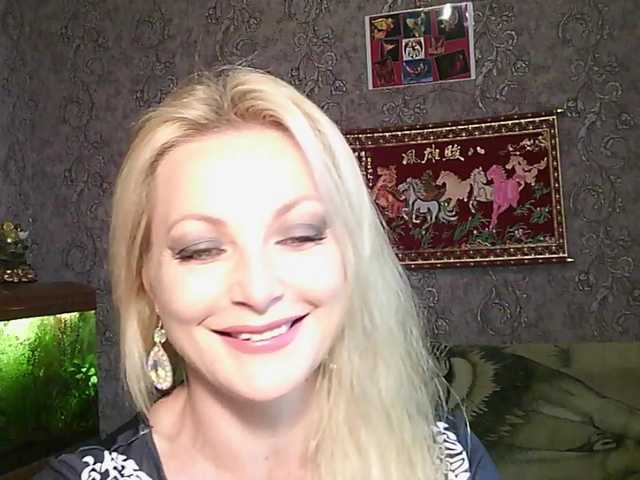 le modèle JanessNE est en webcam porno dans un show sur le site bongacams, il possède les tags suivants: White/Caucasian,Blonde,Shaved