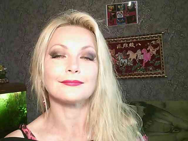 JanessNE's webcam live show