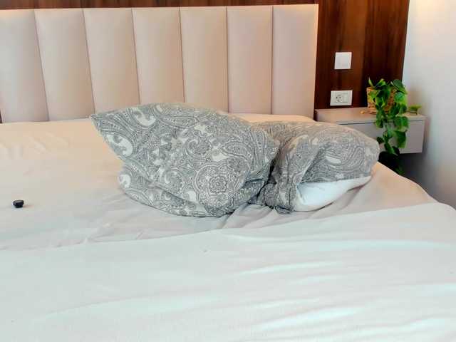 Saradiamond01 live webcam show