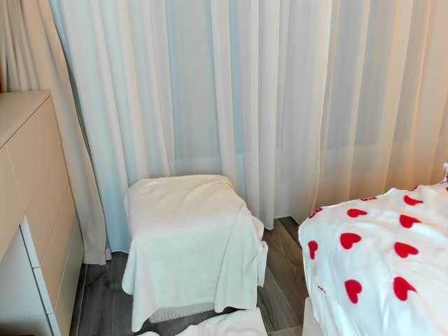 Saradiamond01 live cam on BongaCams