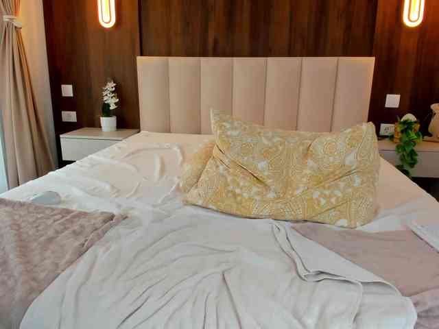 Saradiamond01 webcam