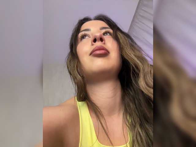 LiLi11a's BongaCams show and profile