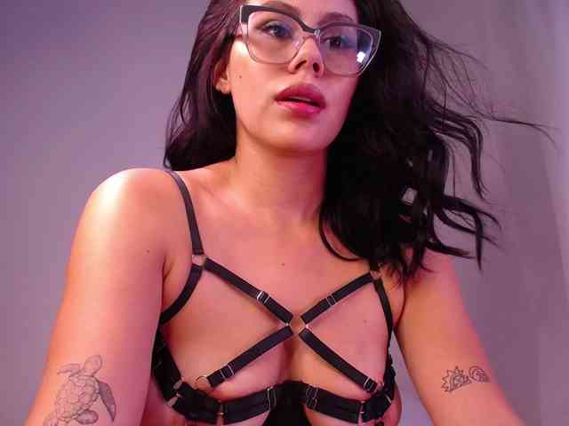 Kara7 Live Webcam on BongaCams