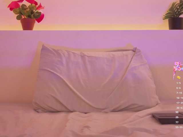 levanna — live female cam