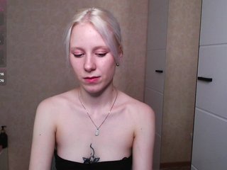 Mary-Kitty Porn Show