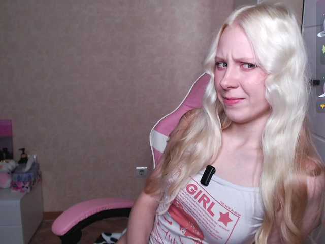 Mary-Kitty live cam on BongaCams