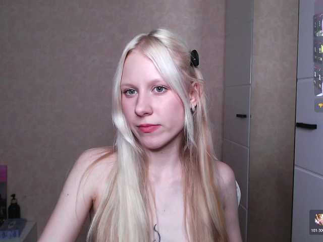 Mary-Kitty live cam on BongaCams